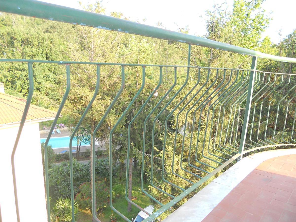 Hotel La Pineta Cogoleto Bagian luar foto