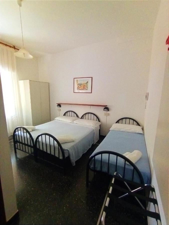 Hotel La Pineta Cogoleto Bagian luar foto