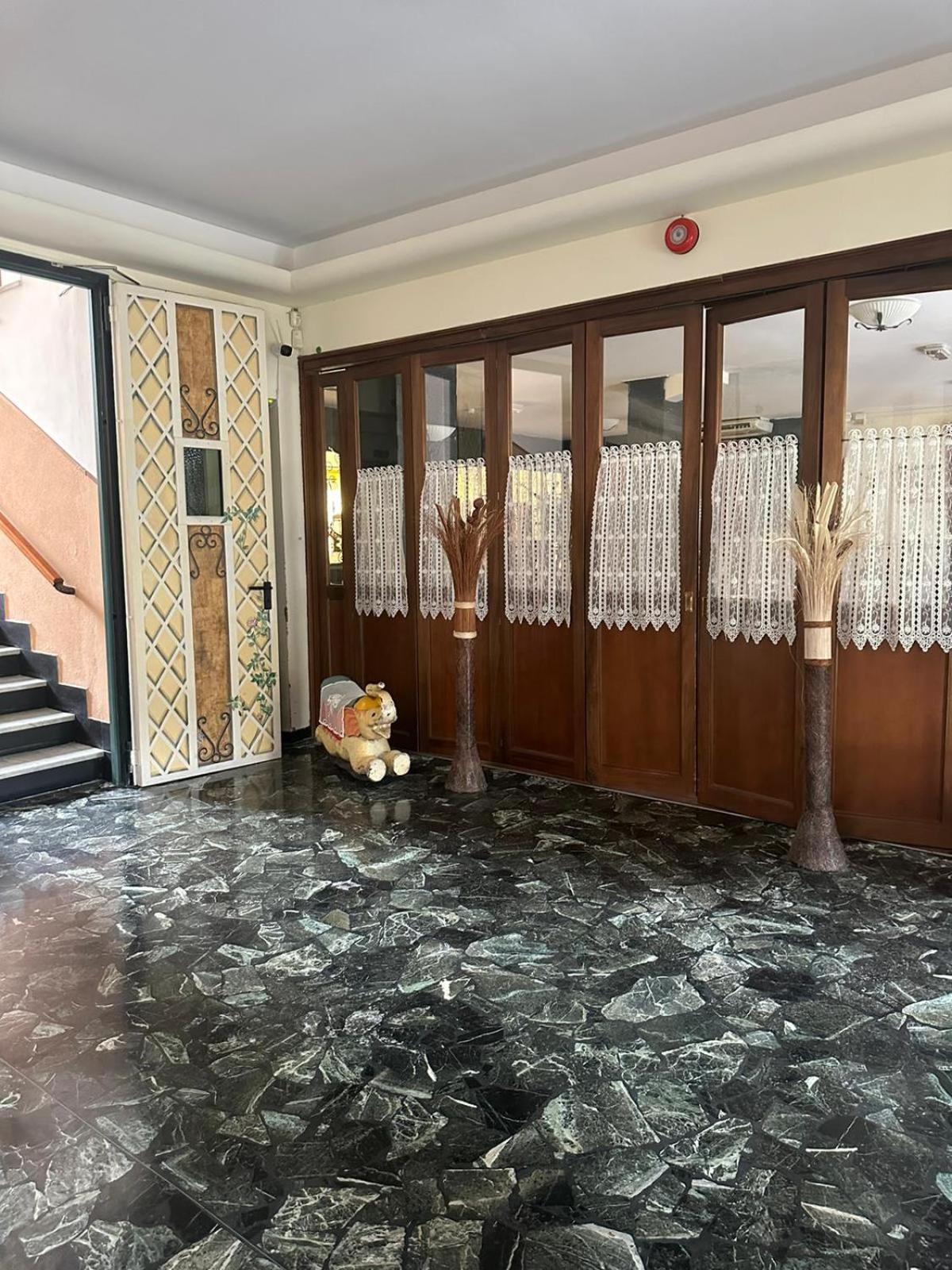 Hotel La Pineta Cogoleto Bagian luar foto