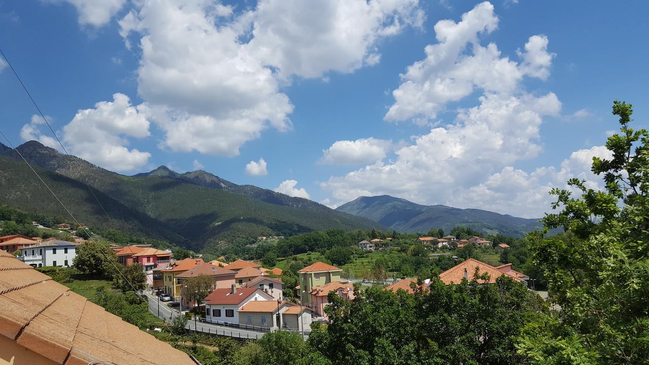 Hotel La Pineta Cogoleto Bagian luar foto